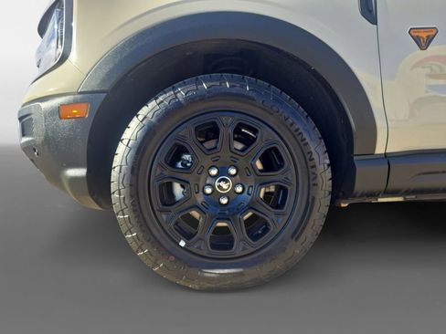 Used 2025 Ford Bronco Sport Badlands image 15