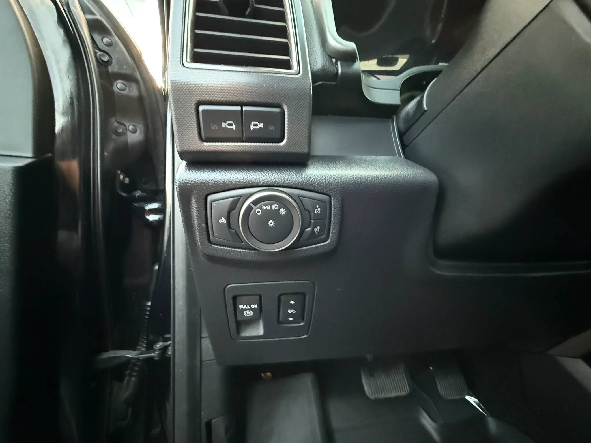 Used 2019 Ford F150 Raptor w/ Equipment Group 802A Luxury AWD/4WD image 43