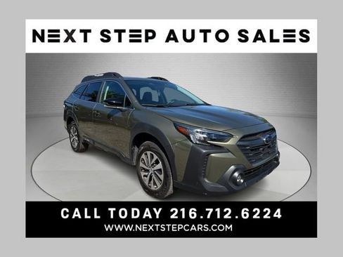 Used 2025 Subaru Outback Premium w/ Popular Package #1 AWD/4WD image 1