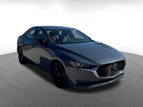 Used 2025 MAZDA MAZDA3 s image 3