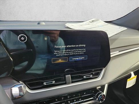 New 2026 Chevrolet Equinox LT w/ Safety and Technology Package image 13