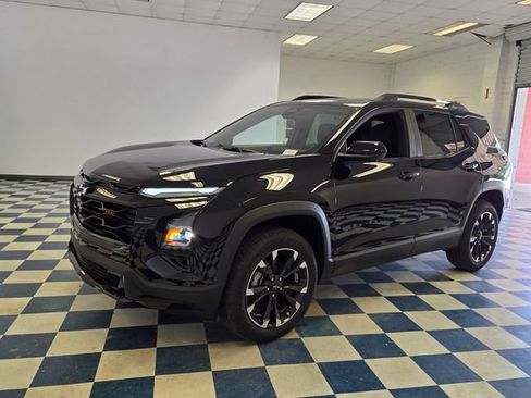 Used 2027 Chevrolet Equinox RS w/ Safety and Technology Package FWD image 3