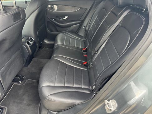 Used 2018 Mercedes-Benz GLC 300 4MATIC image 6