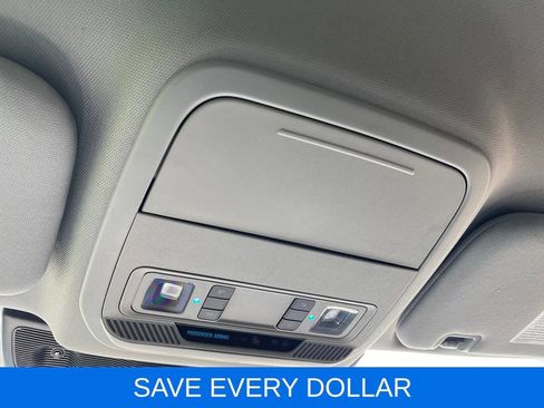 Used 2024 Ford Explorer XLT RWD image 21