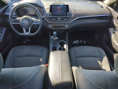 Used 2024 Nissan Altima 2.5 SV image 15