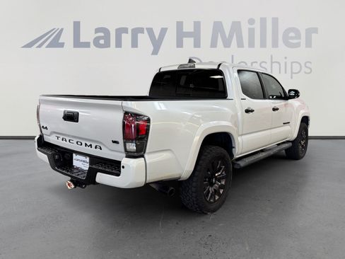 Used 2021 Toyota Tacoma Limited w/ Nightshade Package AWD/4WD image 5