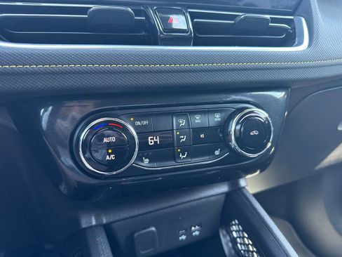 Used 2025 Chevrolet TrailBlazer ACTIV w/ Convenience Package image 15