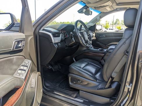 Used 2019 GMC Yukon SLT w/ Open Road Package RWD image 39