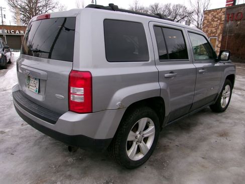 Used 2014 Jeep Patriot Latitude image 2