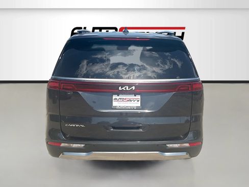 Used 2024 Kia Carnival SX FWD image 6