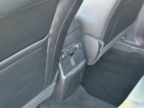 Used 2017 Ford Explorer XLT w/ Equipment Group 202A image 26