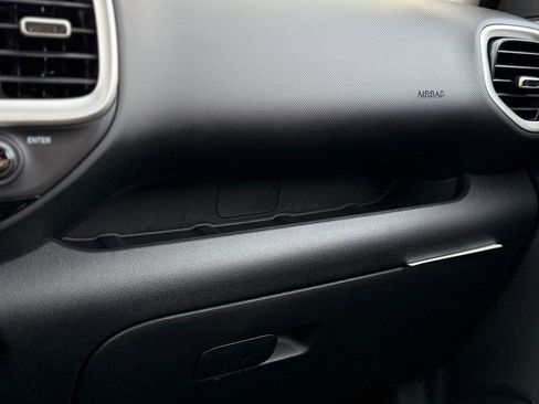 New 2026 Hyundai Venue SEL image 19