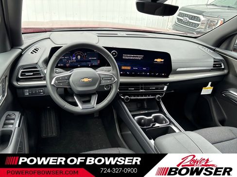 New 2026 Chevrolet Traverse LT w/ Driver Confidence Package AWD/4WD image 6