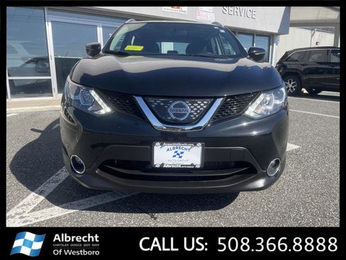 Used 2018 Nissan Rogue Sport SV w/ SV All-Weather Package image 8