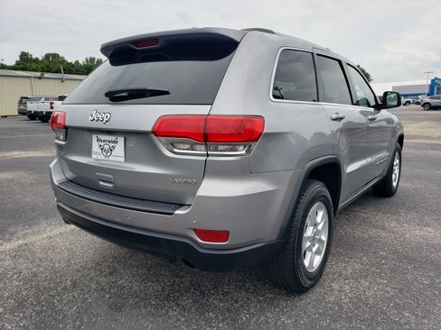 Used 2017 Jeep Grand Cherokee Laredo w/ Quick Order Package 2BE RWD image 3