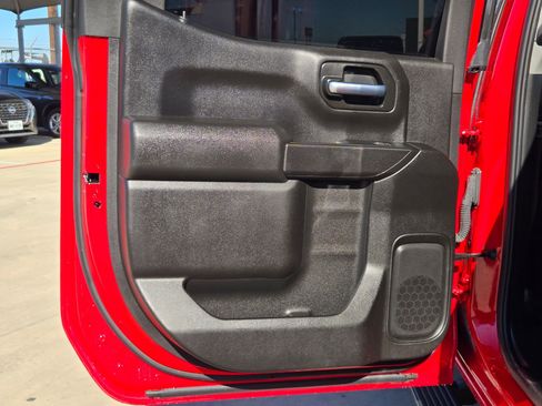 Certified 2025 Chevrolet Silverado 1500 Custom image 15