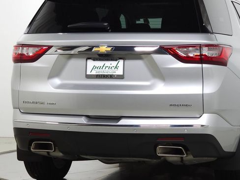 Used 2019 Chevrolet Traverse Premier w/ LPO, Floor Liner Package AWD/4WD image 9