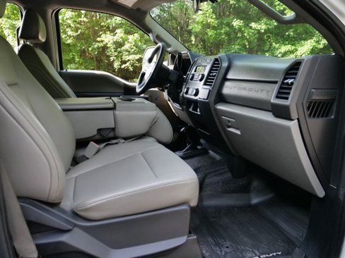Used 2019 Ford F350 XL w/ Power Equipment Group AWD/4WD image 33
