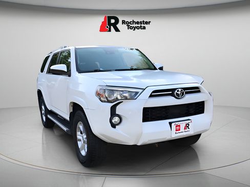 Used 2020 Toyota 4Runner SR5 AWD/4WD image 1