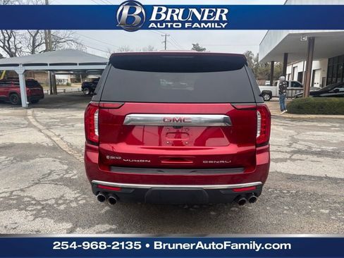 Used 2021 GMC Yukon Denali w/ Denali Premium Package image 6