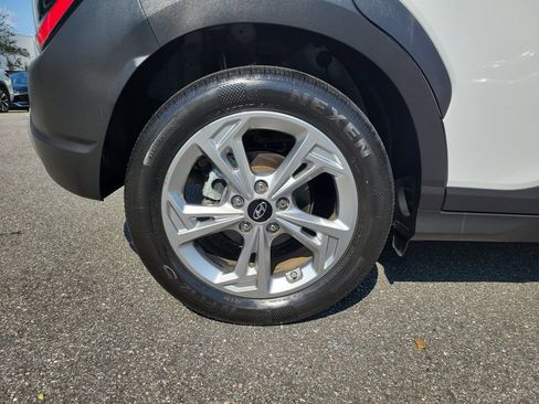 Certified 2023 Hyundai Kona SEL w/ Convenience Package FWD image 5