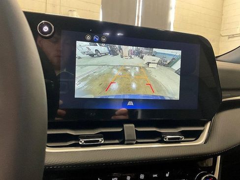 New 2026 Chevrolet Equinox LT w/ Convenience Package II image 5