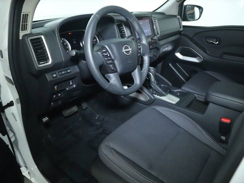 Certified 2024 Nissan Frontier SV w/ Hardbody Edition AWD/4WD image 17