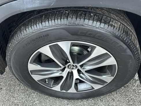 Used 2022 Toyota Highlander XLE image 34