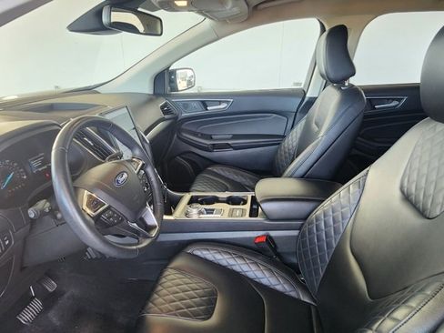 Used 2024 Ford Edge Titanium image 11