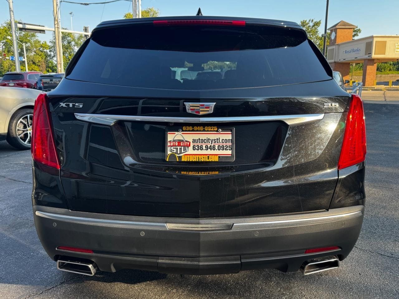 Used 2018 Cadillac XT5 Premium Luxury FWD image 6
