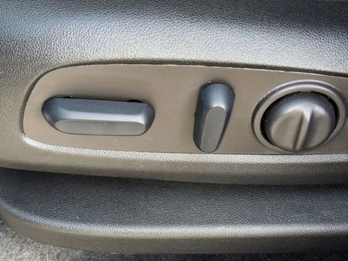 Used 2023 Chevrolet Traverse RS image 15