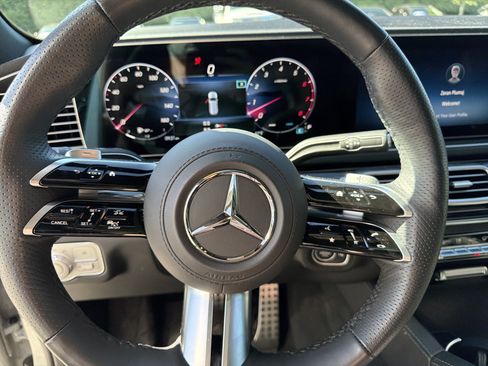 Certified 2025 Mercedes-Benz GLS 450 4MATIC image 18