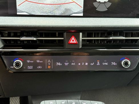 Used 2022 Kia EV6 Wind image 25