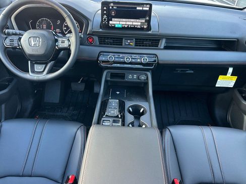 New 2025 Honda Pilot TrailSport image 10
