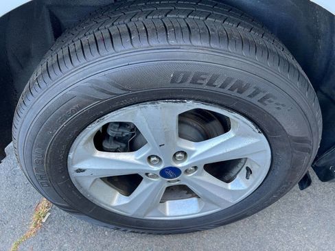 Used 2015 Ford Edge SE image 23