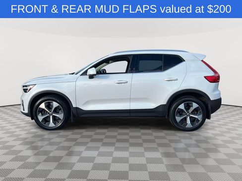 Used 2023 Volvo XC40 B5 Ultimate w/ Climate Package image 7