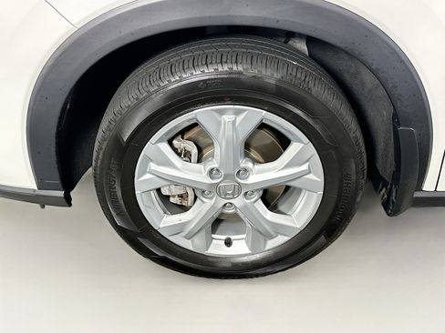 Used 2025 Honda HR-V LX image 11
