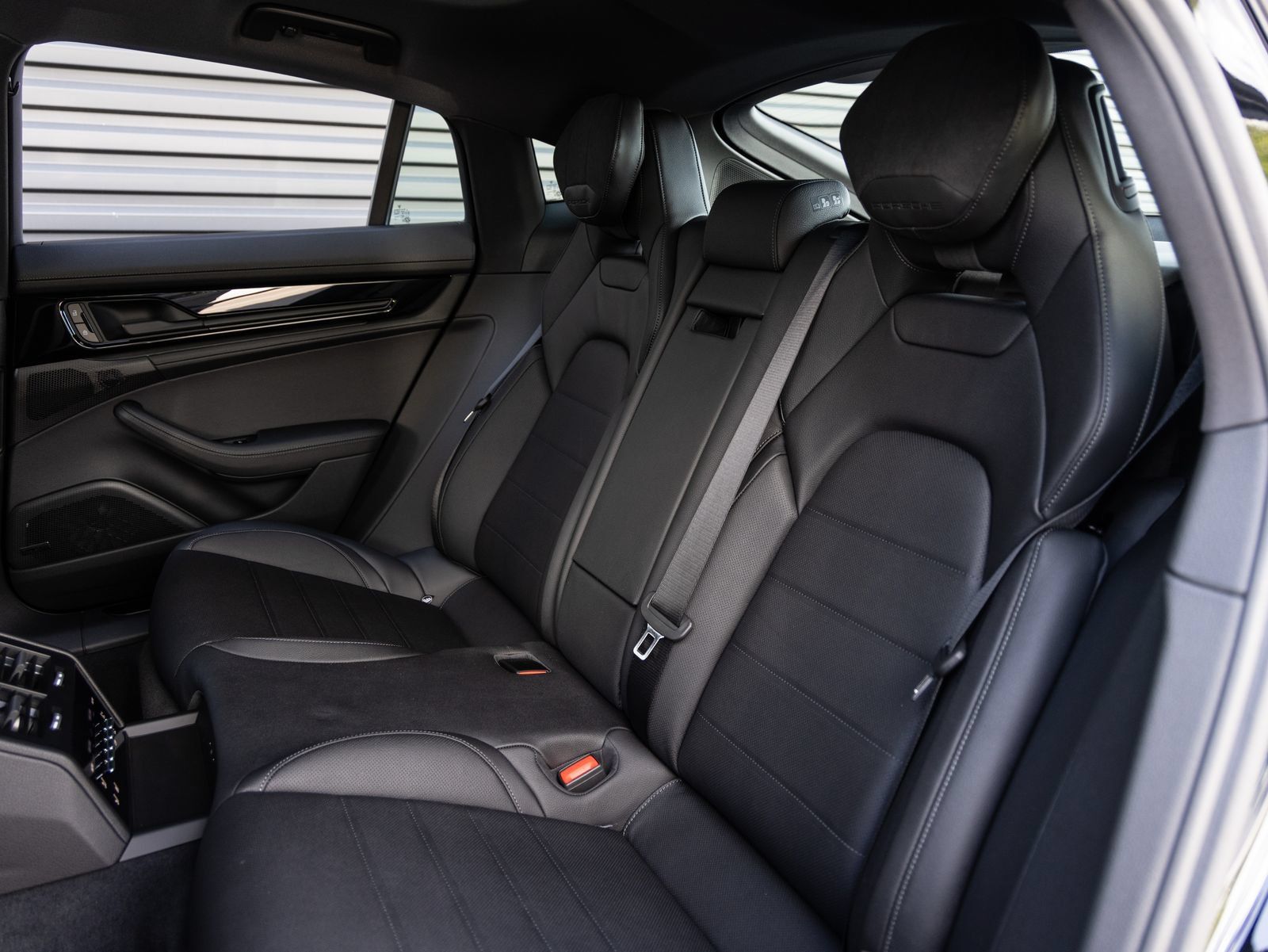 Certified 2026 Porsche Panamera RWD image 25