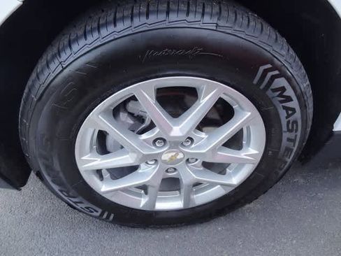 Used 2024 Chevrolet Equinox LT image 21