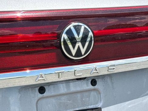 Used 2024 Volkswagen Atlas Cross Sport SEL R-Line AWD/4WD image 17