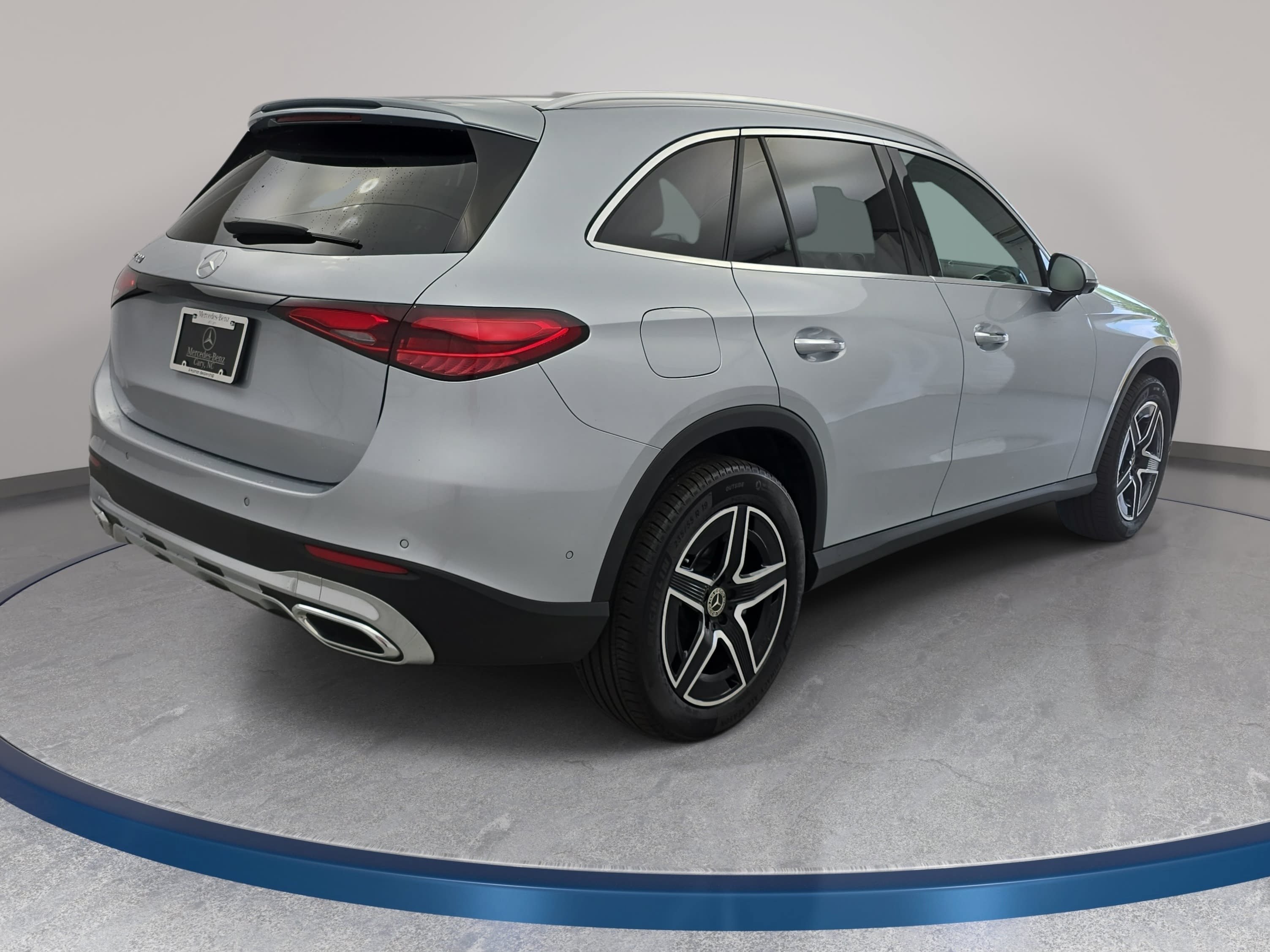 Certified 2026 Mercedes-Benz GLC 300 image 5