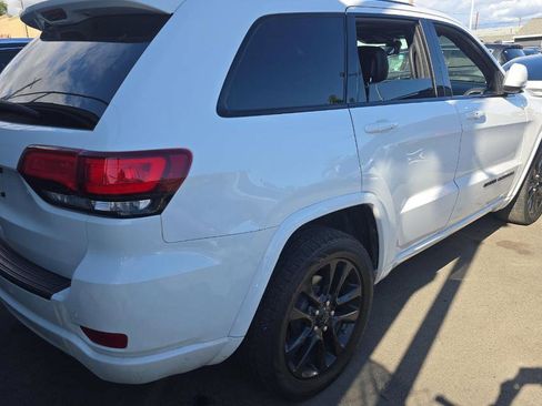 Used 2019 Jeep Grand Cherokee Altitude image 6
