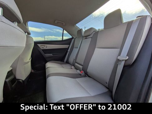 Used 2018 Toyota Corolla LE image 14