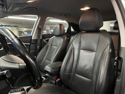 Used 2015 Hyundai Elantra GT w/ Option Group 02 FWD image 15