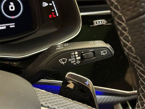 Used 2025 Audi RS Q8 performance image 24