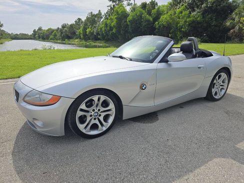Used 2003 BMW Z4 3.0i image 2