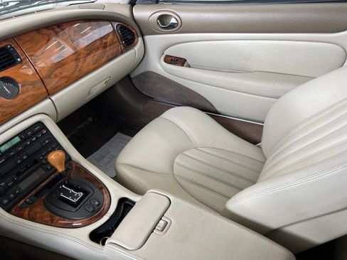 Used 1999 Jaguar XK8 Convertible RWD image 20
