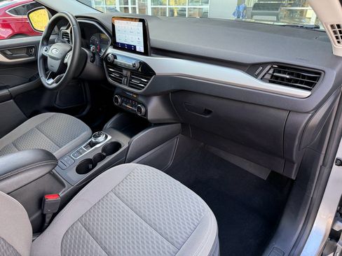 Used 2022 Ford Escape SE w/ Convenience Package image 18