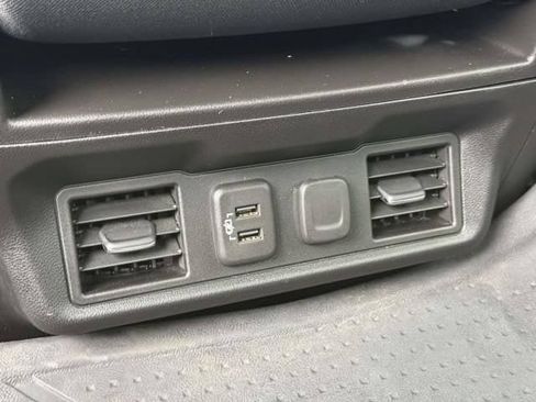 Used 2019 Chevrolet Silverado 1500 LT Trail Boss w/ Convenience Package AWD/4WD image 15