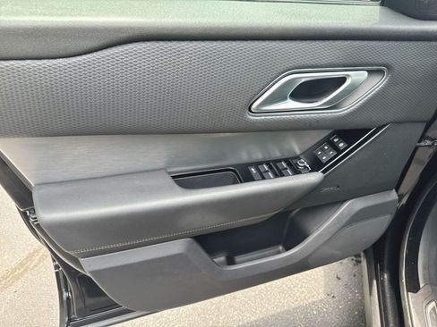 Used 2022 Land Rover Range Rover Velar R-Dynamic S AWD/4WD image 9